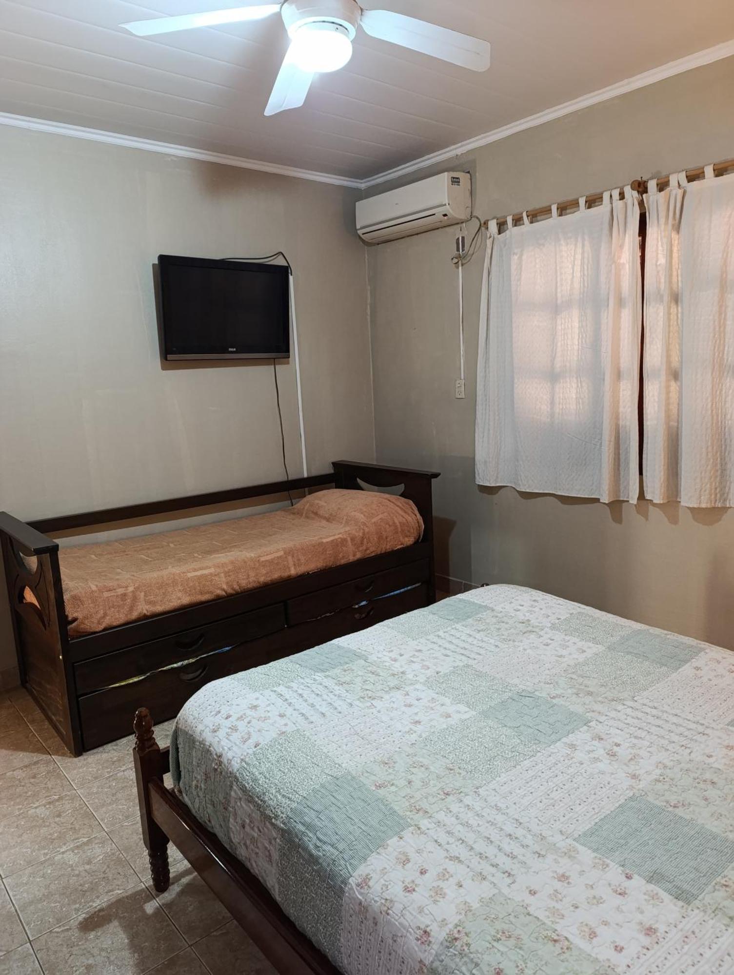 Bungalows El Zarateno Колон Номер фото
